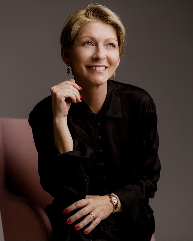 Dra. Elis Vollmer - Advogada especialista em Direito de Família, Consumidor e Civil